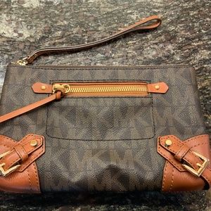 Michael Kors Fallon Clutch